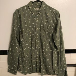 American Eagle Button Up Shirt - Size Medium